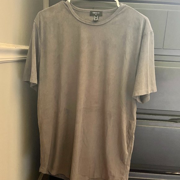 Forever 21 Curved Hem Tshirt - Picture 1 of 1